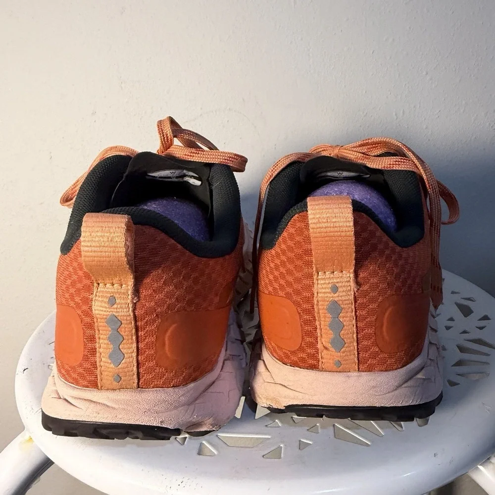 Altra Outroad Sneaker Women's 9 Red Orange Trail Running Shoes AL0A7R72680